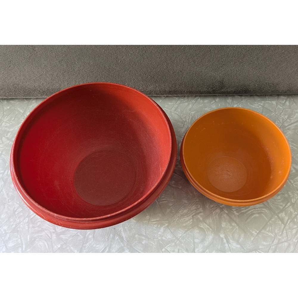 Vintage Wonderlier Tupperware Nesting Mixing Bowls Set of 2 236-13 233-11